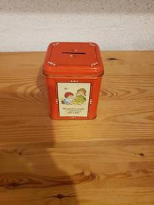 lot 58189 image: Vintage Hallmark Tin Bank
