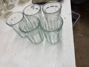 lot 58225 image: 5 heavy drinking glasses