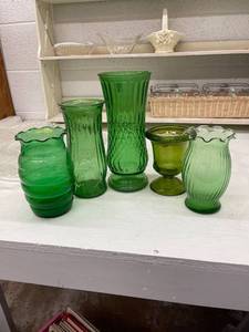 lot 58232 image: green glass