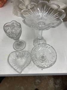 lot 58256 image: crystal lot