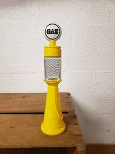 lot 58263 image: Avon Gas Pump Glass Musk Empty