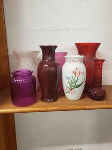 lot 58279 image: Lot of 7 Colored Vases