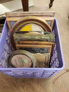 lot 58295 image: Lot of Vintage Photo Frames
