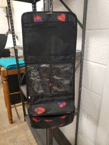 lot 58312 image: Accessory Holder Red Hat