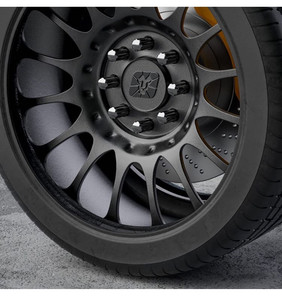 lot 541 image: Dyno Fit wheel accessories, Lug Nuts 14mm x 1.5
