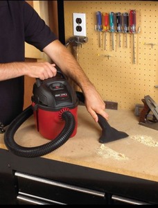 lot 578 image: Shop-Vac Micro 1 Gallon 1.0 Peak HP WetDry Vac
