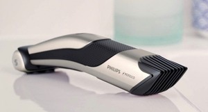 lot 164 image: Philips Norelco Bodygroom Series 7000 Showerproof Body Trimmer & Shaver with Case and Replacement Head, BG7040