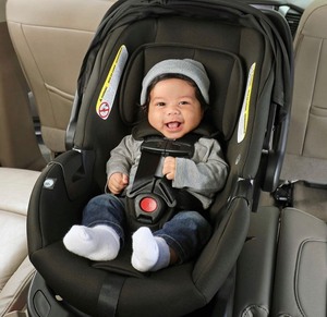 lot 224 image: Britax B-Safe Gen2 Infant Car Seat, SafeWash