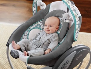 lot 7589 image: Graco Glider LX Baby Swing