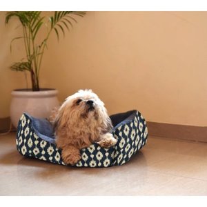 lot 50003 image: VL SS21 CUDDLER DURRY BED BLUE