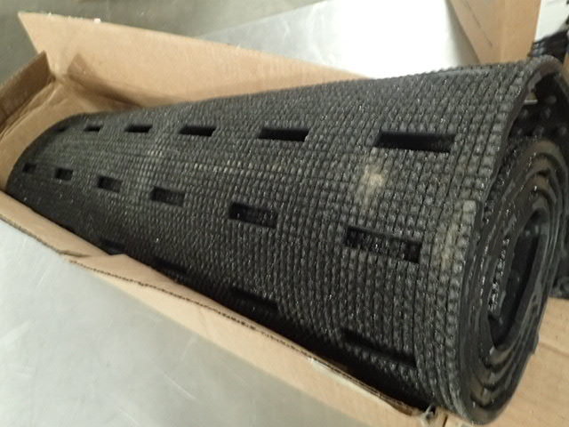 lot 1159 image: Large Mat