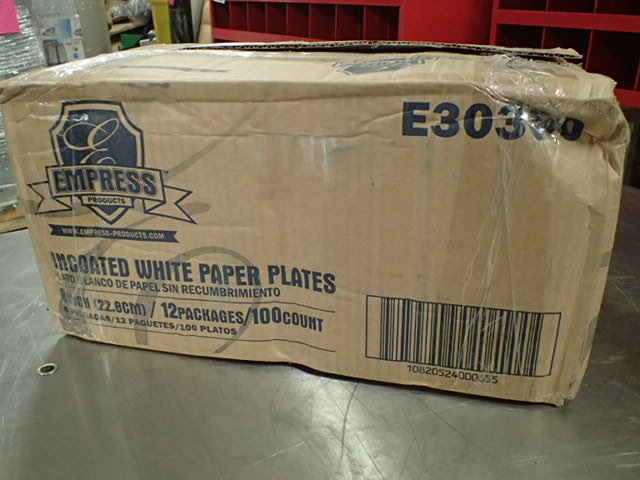 lot 1181 image: Empres White Paper Plates