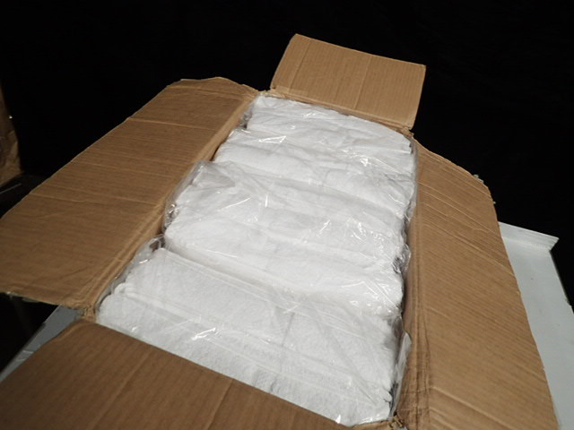 lot 1263 image: Box of Towels