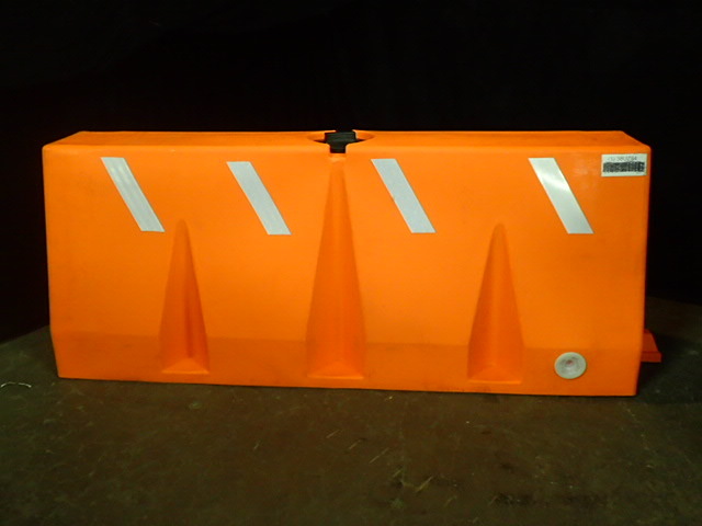 lot 1068 image: Polycade Traffic Barrier, 16-12inW