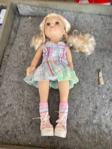 lot 10060 image: Journey Girls Doll