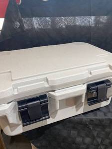 lot 10154 image: CAMBRO INSULATED TRANSPORTERS