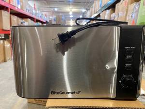 lot 31402 image: Elite Gourmet Toaster