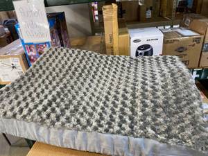 lot 31416 image: Large Grey Dog Bed