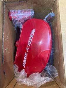 lot 31681 image: RADIO FLYERS RED TRICYCLE