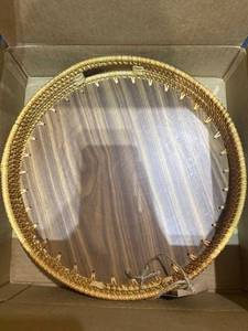 lot 31696 image: RATTAN DECORATIVE TRAY WITH NATURAL WOOD