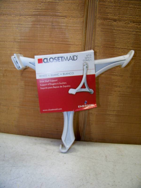 lot 513 image: Case of 48 ClosetMaid Shoe Shelf Supports