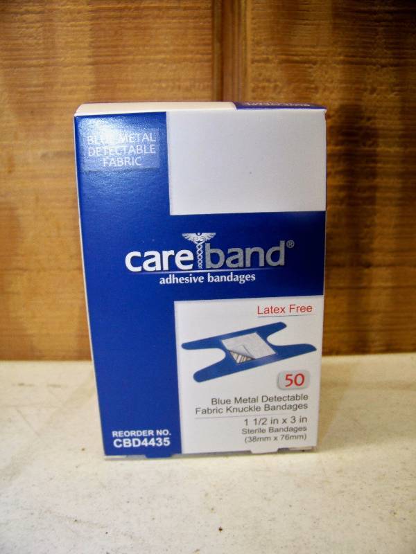 lot 560 image: 24 Boxes Care Brand Blue Metal Detectable Fabric Knuckle Bandages