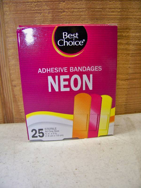 lot 564 image: 24 Boxes Best Choice Neon Bandages