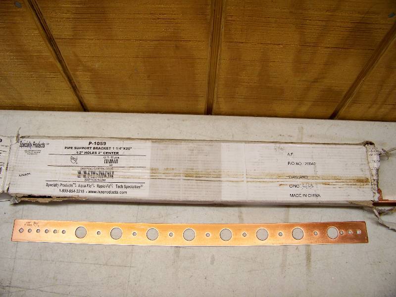 lot 604 image: 50 Pipe Support Brackets
