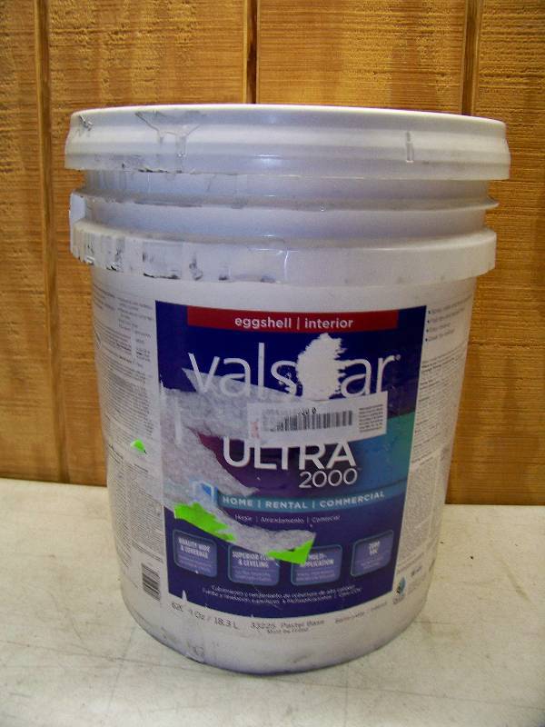 lot 659 image: 5 Gallon Bucket Valspar Ultra 2000 Eggshell Interior Paint