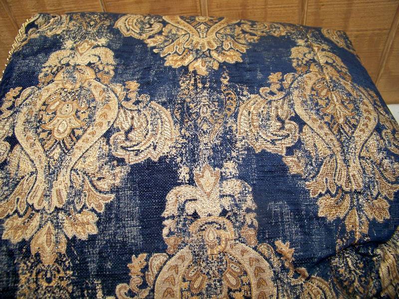 lot 664 image: Pacific Home Furnishings China Art Comforter
