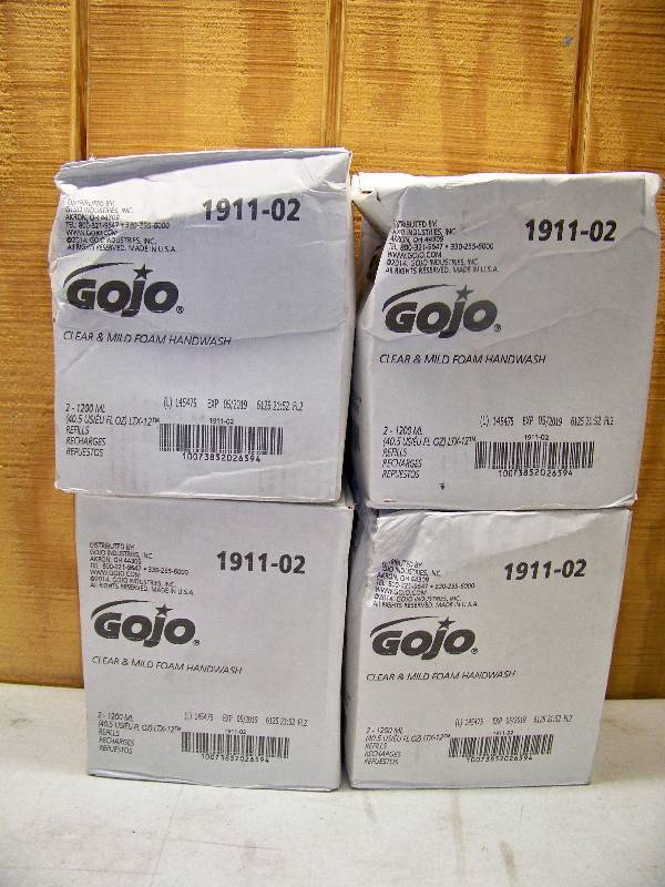 lot 680 image: 4 Cases of 2 Gojo Clear and Mild Foam Handwash
