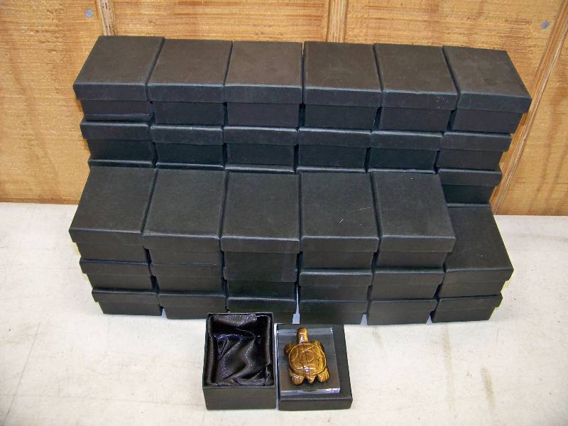 lot 689 image: 48 Polished Stone Turtles