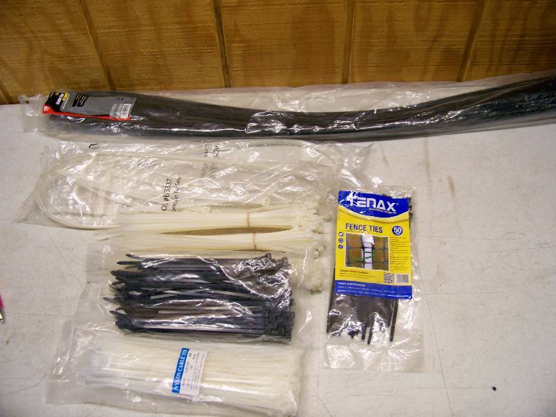 lot 708 image: Zip Ties Cable Ties