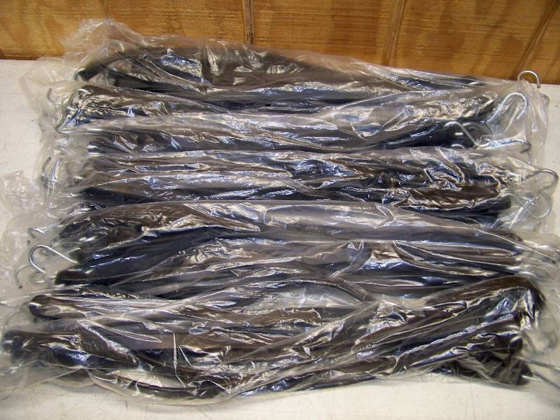 lot 709 image: 50 Bungee Cords