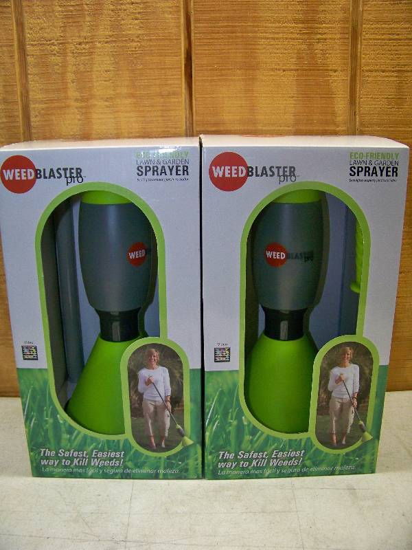lot 729 image: 2 Weed Blaster Pro Lawn and Garden Sprayers