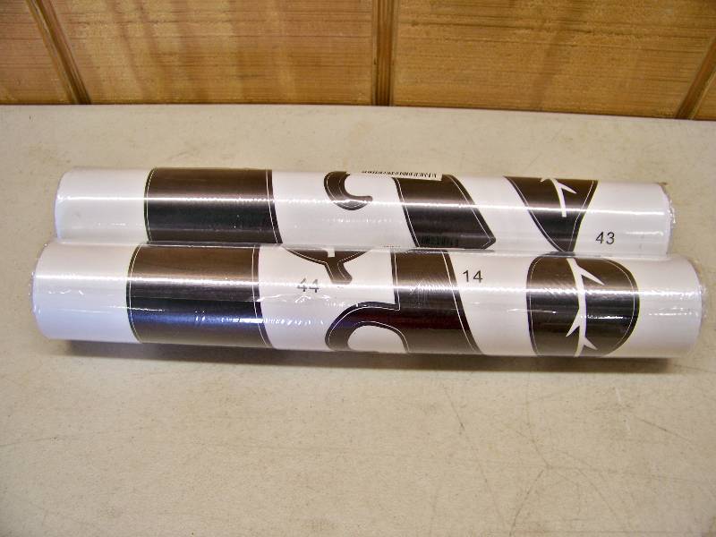 lot 757 image: 2 Family Tree Photo Decals with Saying