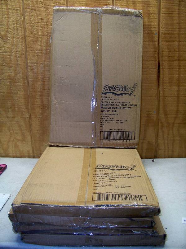lot 748 image: 5 Boxes of 8 Packages of 8 Sheets Poster Board