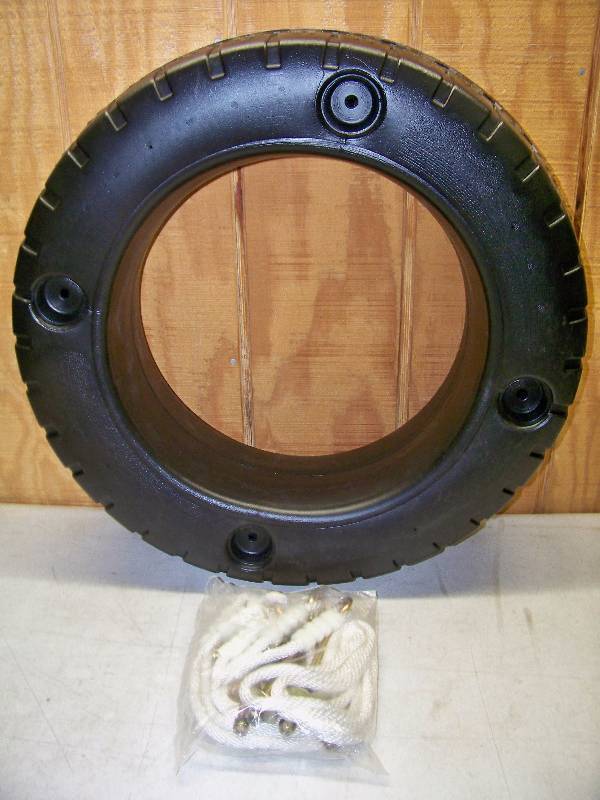 lot 786 image: Tire Swing
