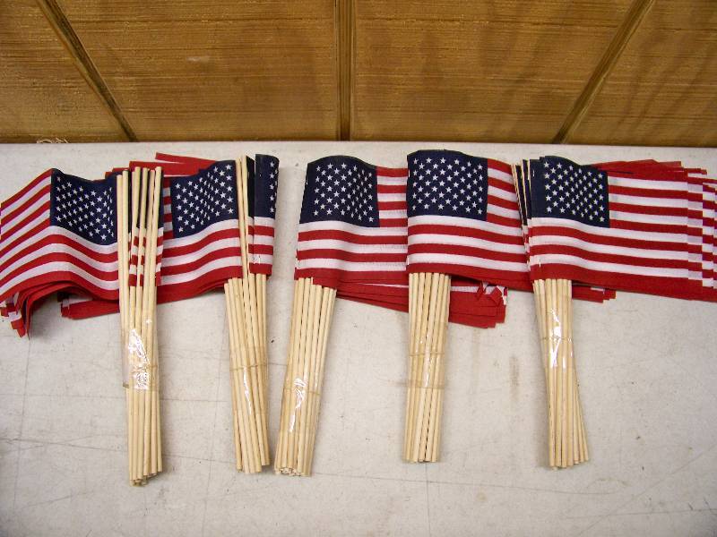 lot 776 image: 125 American Flag Stick Flags - No Finnials