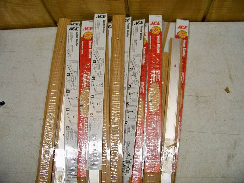 lot 807 image: 30 Ace Seam Binders