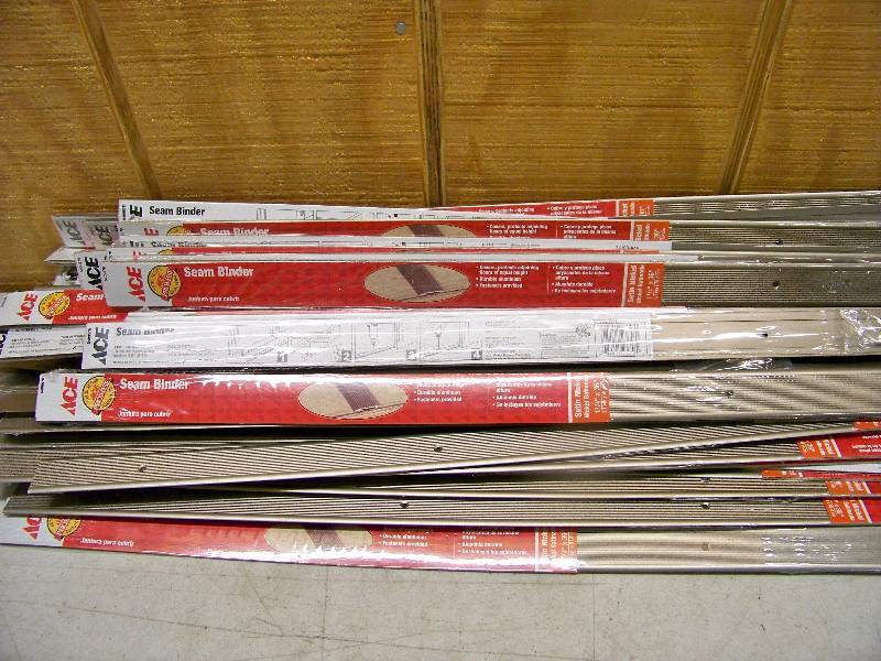 lot 809 image: 54 Ace Seam Binders