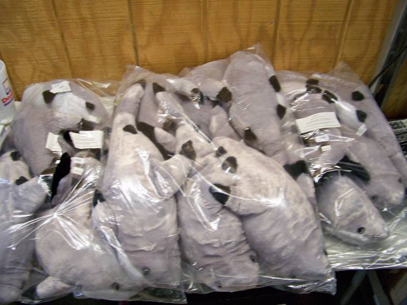 lot 858 image: Lot of 18 Petting Zoo Plush Stuffed Shark Puppets
