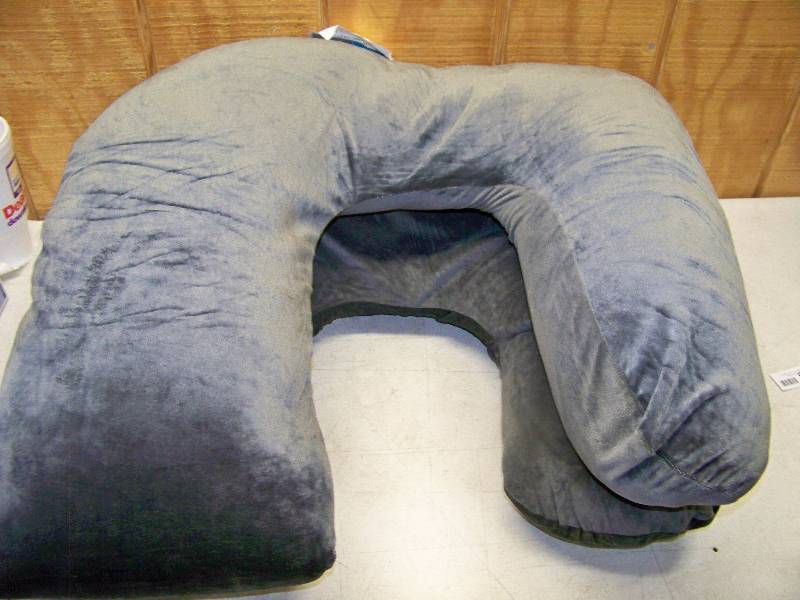 lot 872 image: Safra Memory Foam Maternity Body Pillow