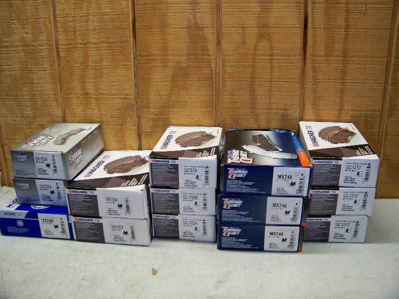 lot 895 image: 14 Boxes Wagner Brake Pads