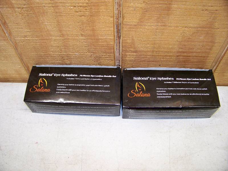lot 933 image: 2 Boxes Salona Eye Splashes 70 Piece Eyelash Bundle Sets