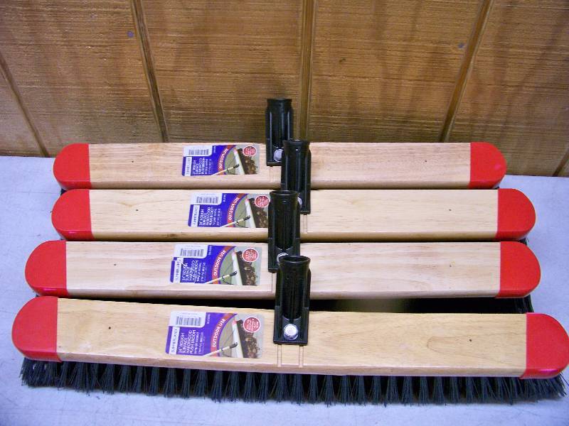 lot 971 image: 4 Summerland Rough Surface Push Broom Heads