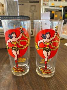 lot 5 image: Pair of wonder woman 1976 Pepsi glasses