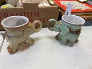 lot 28 image: Frankoma GOP elephant mugs