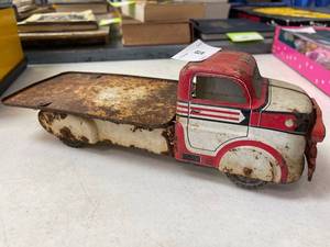 lot 53 image: Antique Marx flatbed truck