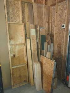 lot 1038 image: Assorted lumber various sizes